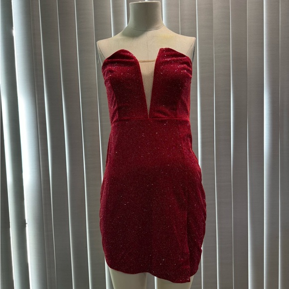 🌸AMTIUOS red glitter strap dress ✨ - Picture 3 of 7
